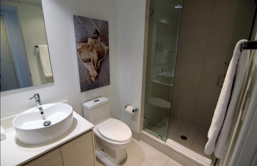Studio In Hallandale 2 Beds شاطئ هالانديل المظهر الخارجي الصورة
