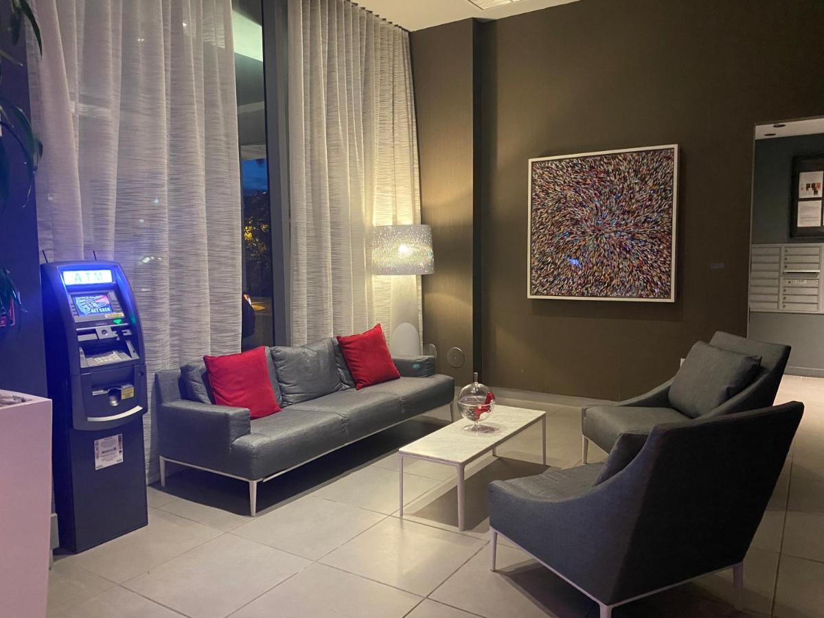Studio In Hallandale 2 Beds شاطئ هالانديل المظهر الخارجي الصورة